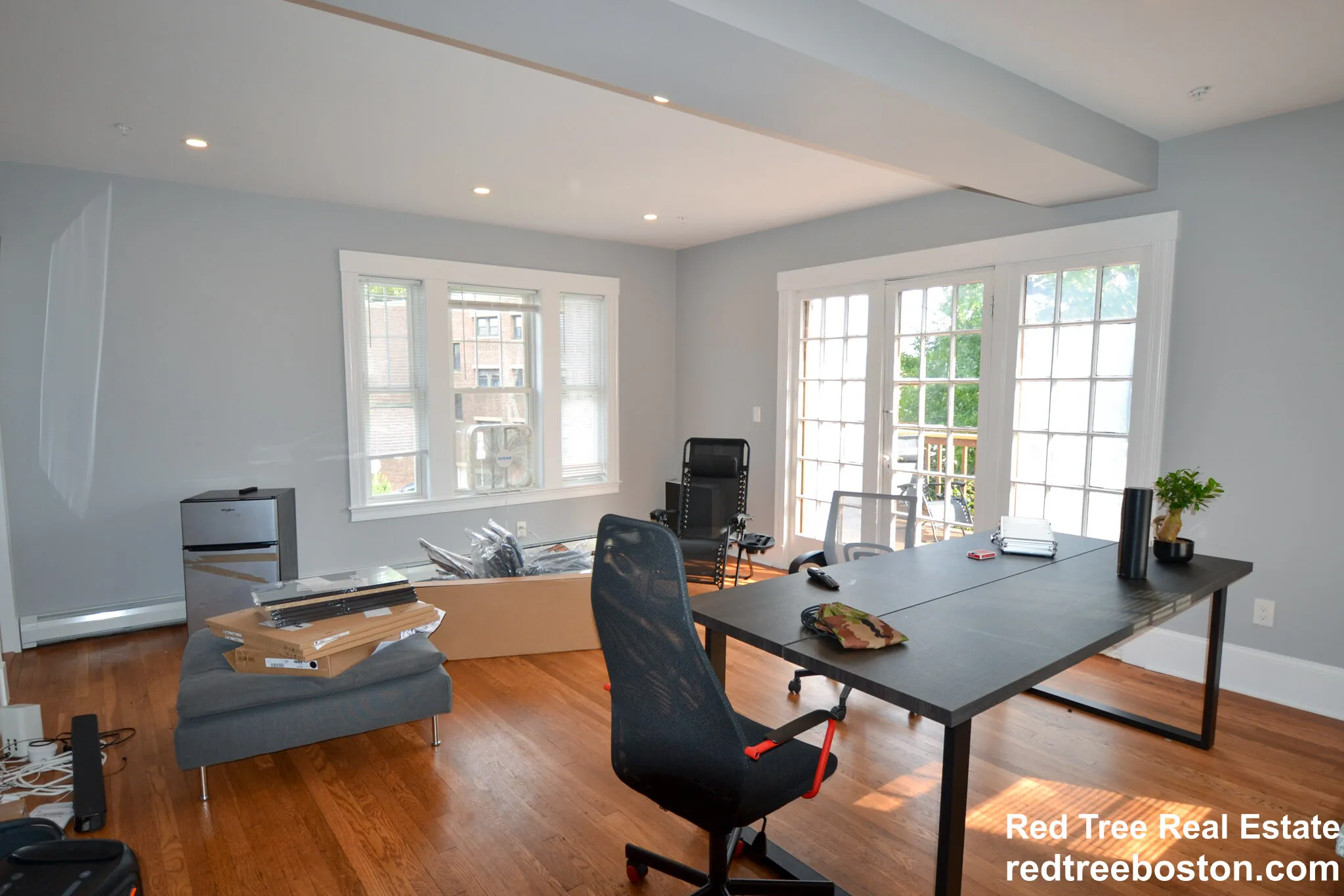 4 bed, 2 bath apartment for rent at 6 South St Unit 2, Brighton — photo 4 of 9