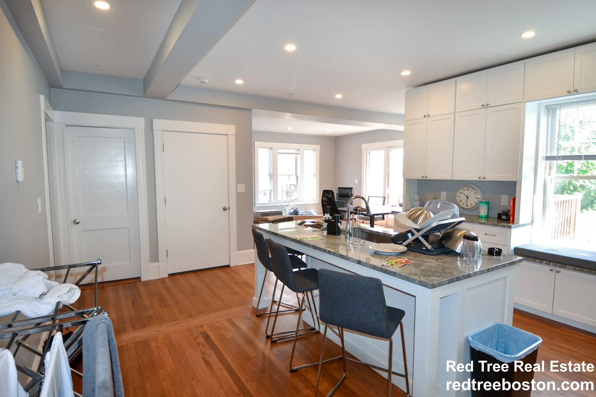 4 bed, 2 bath apartment for rent at 6 South St Unit 2, Brighton — photo 2 of 9