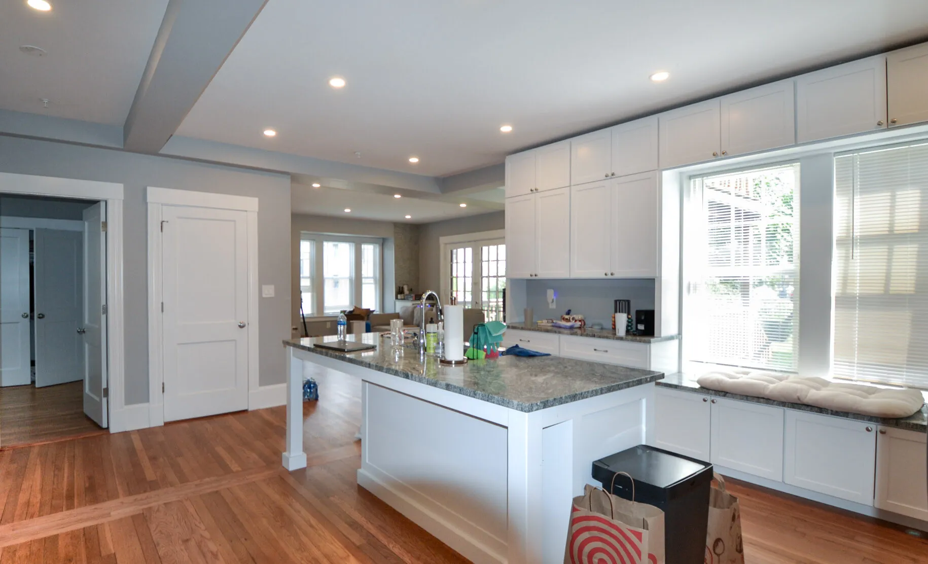 4 bed, 2 bath apartment for rent at 6 South St Unit 2, Brighton — photo 3 of 14