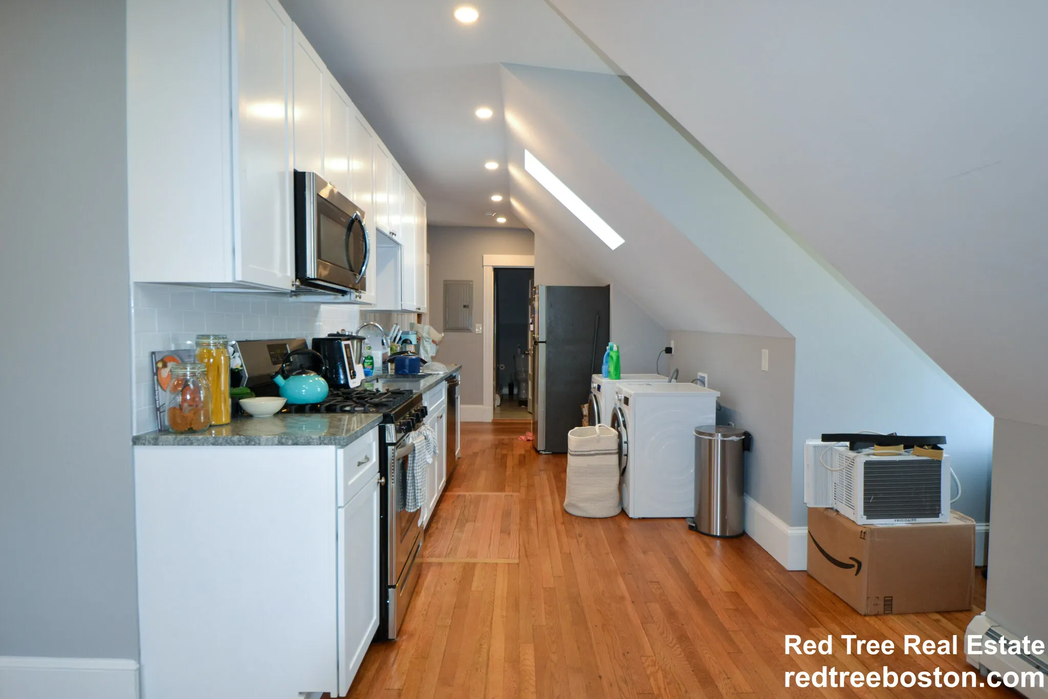 2 bed, 2 bath apartment for rent at 6 South St Unit 3, Boston Downtown — photo 2 of 8