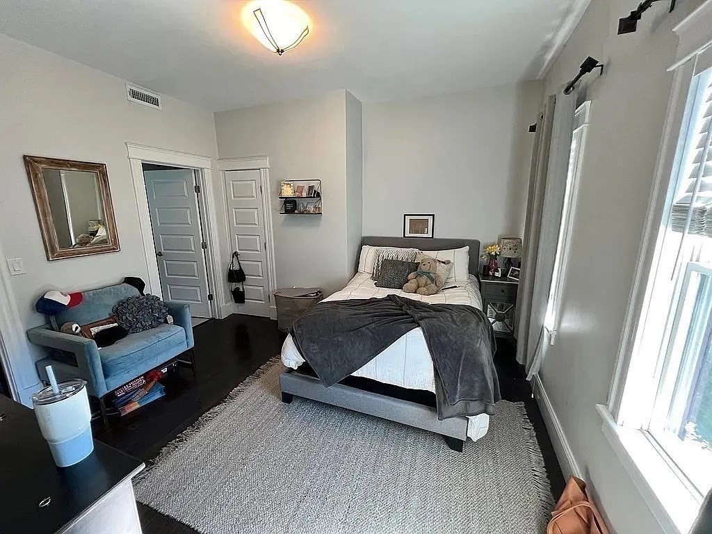 4 bed, 3 bath apartment for rent at 6 Souther Rd Unit 1, Dorchester — photo 10 of 16