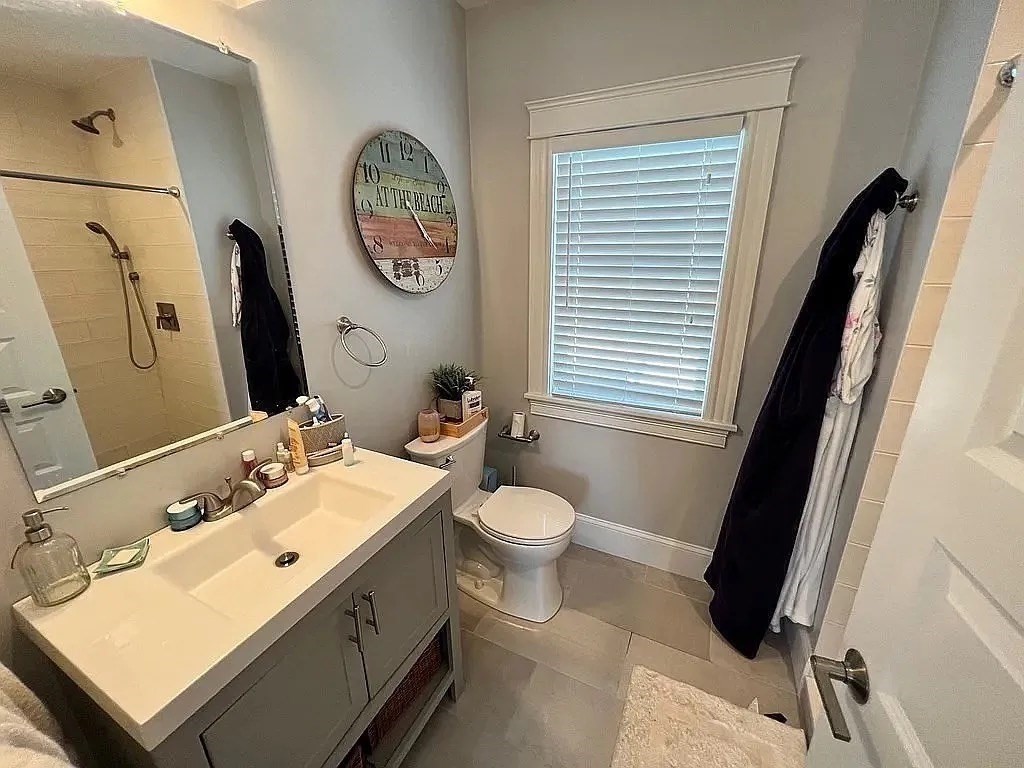 4 bed, 3 bath apartment for rent at 6 Souther Rd Unit 1, Dorchester — photo 5 of 16