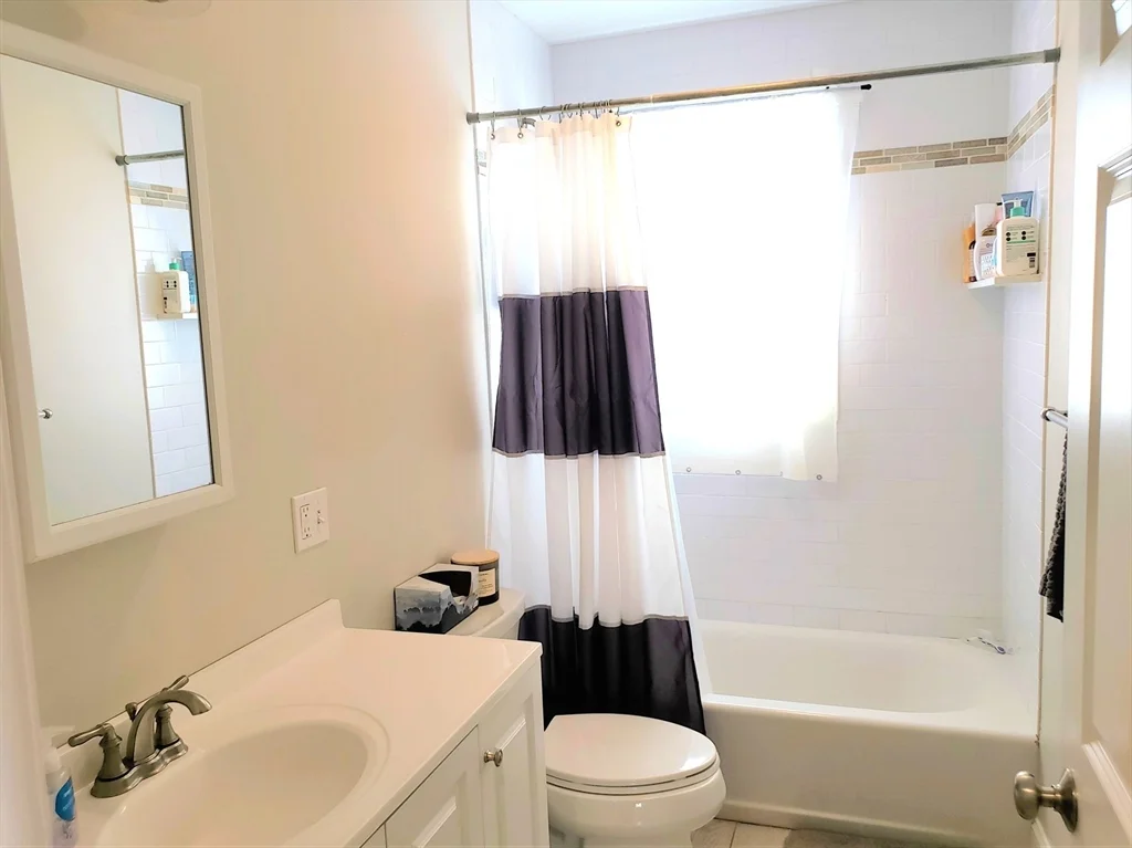 3 bed, 1 bath apartment for rent at 6 Speridakis Ter Unit 6, Cambridgeport — photo 7 of 14