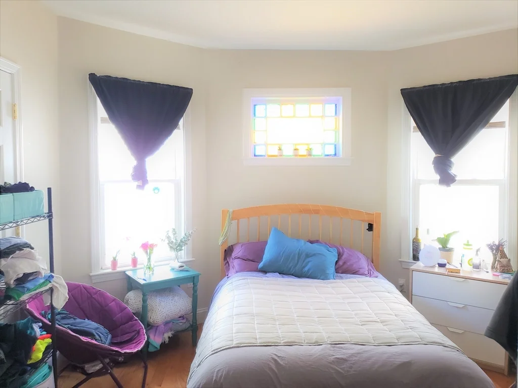 3 bed, 1 bath apartment for rent at 6 Speridakis Ter Unit 6, Cambridgeport — photo 5 of 14
