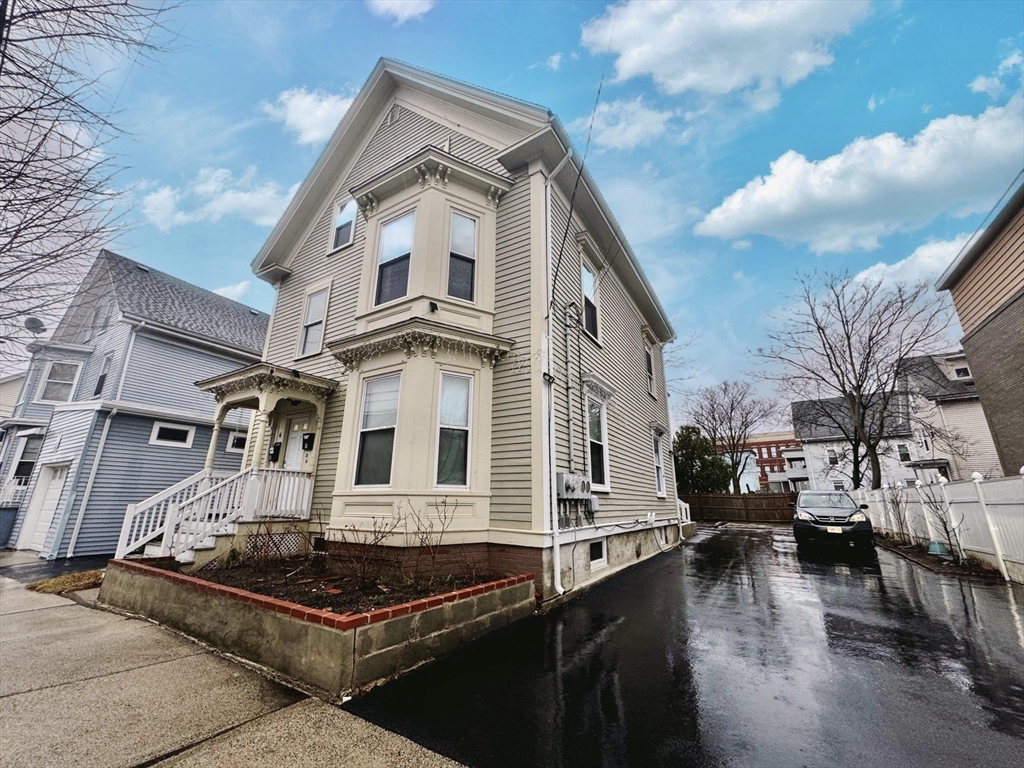 5 bed, 2 bath apartment for rent at 6 Stephen St Unit 2, Lynn — photo 1 of 12