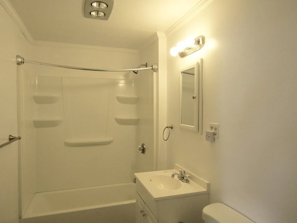 3 bed, 1 bath apartment for rent at 6 Stoughton Ave Unit 1, Webster — photo 13 of 16