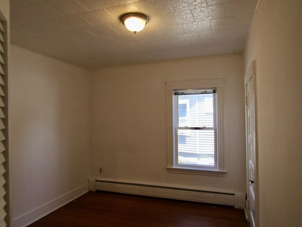 3 bed, 1 bath apartment for rent at 6 Stoughton Ave Unit 1, Webster — photo 11 of 16