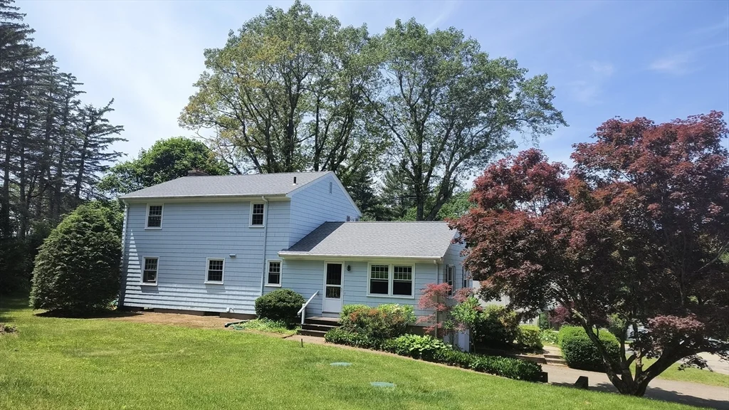 3 bed, 2 bath apartment for rent at 6 Streeter Rd, Paxton — photo 4 of 25