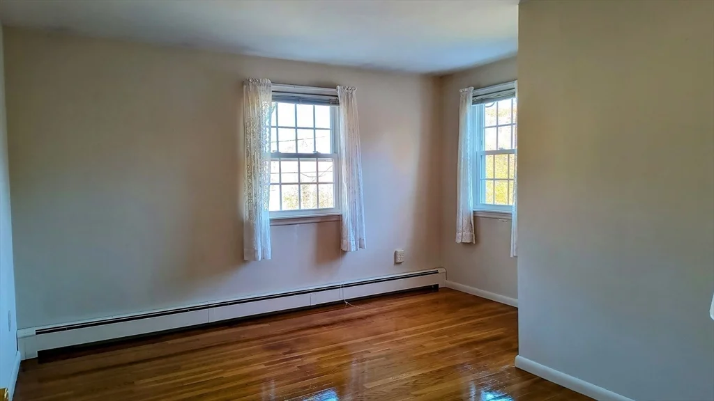 3 bed, 2 bath apartment for rent at 6 Streeter Rd, Paxton — photo 23 of 25