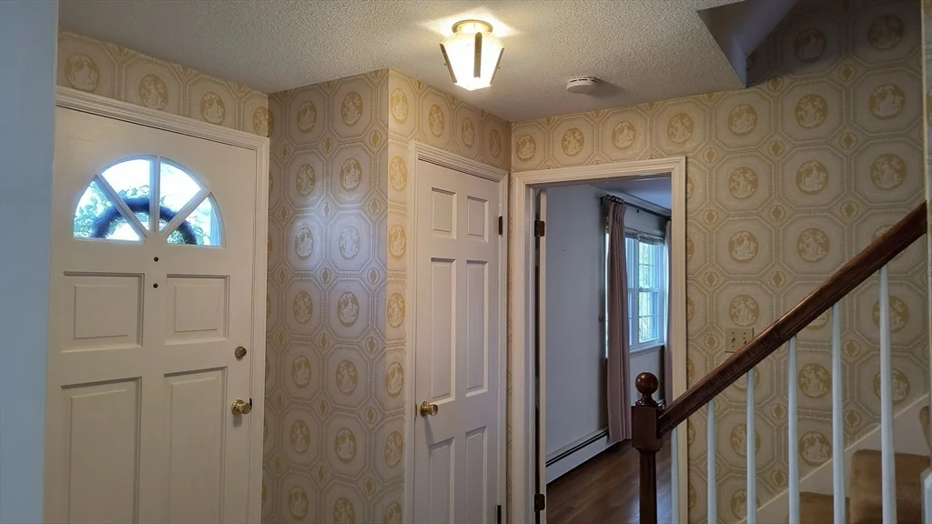 3 bed, 2 bath apartment for rent at 6 Streeter Rd, Paxton — photo 7 of 25