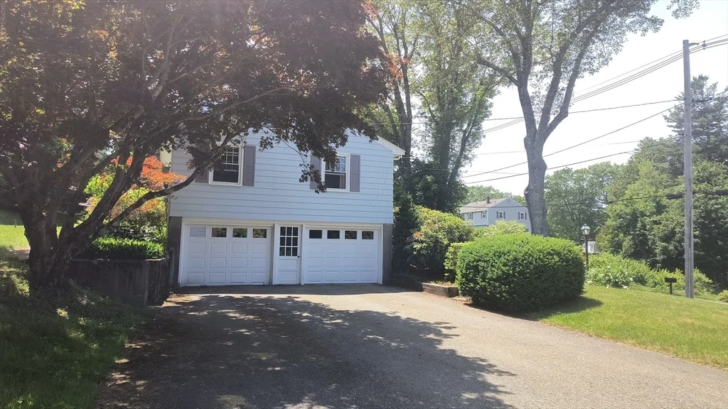 3 bed, 2 bath apartment for rent at 6 Streeter Rd, Paxton — photo 3 of 25