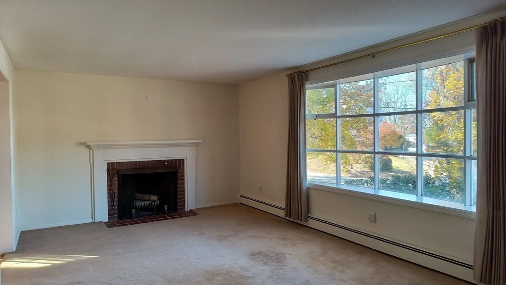 3 bed, 2 bath apartment for rent at 6 Streeter Rd, Paxton — photo 8 of 25