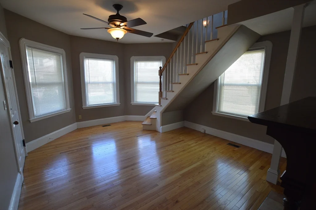 1 bed, 1 bath apartment for rent at 6 Summer St Unit 1L, Beverly — photo 3 of 12