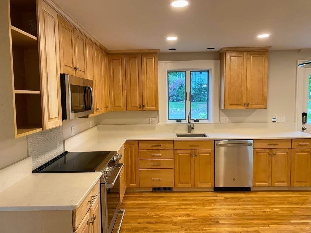 4 bed, 3 bath apartment for rent at 6 Surrey Rd, Newtonville — photo 11 of 38