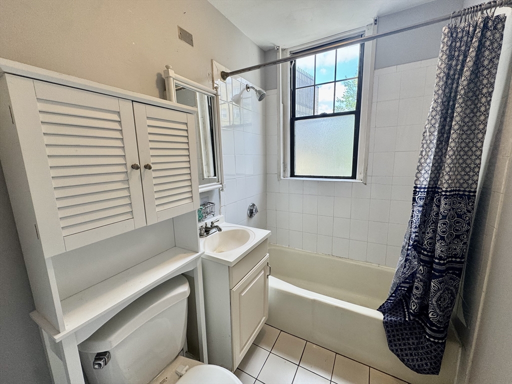 2 bed, 1 bath apartment for rent at 6 Sutherland Rd Unit 3, Brighton — photo 9 of 16