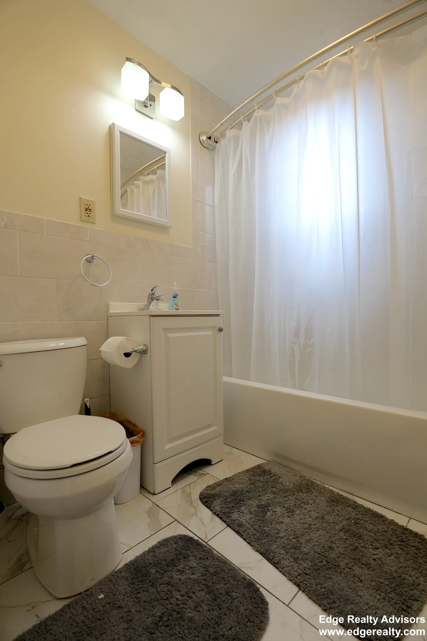 3 bed, 1 bath apartment for rent at 6 Sutherland Rd Unit 31, Brighton — photo 8 of 9