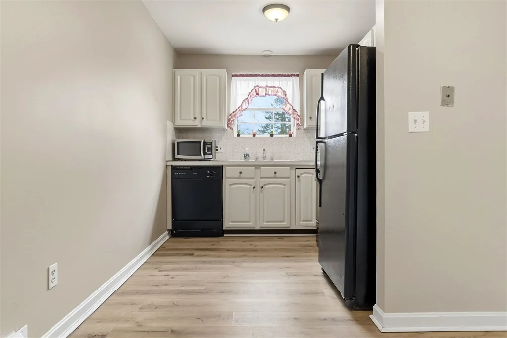 1 bed, 1 bath apartment for rent at 6 Venice St Unit B6, Danvers — photo 11 of 19