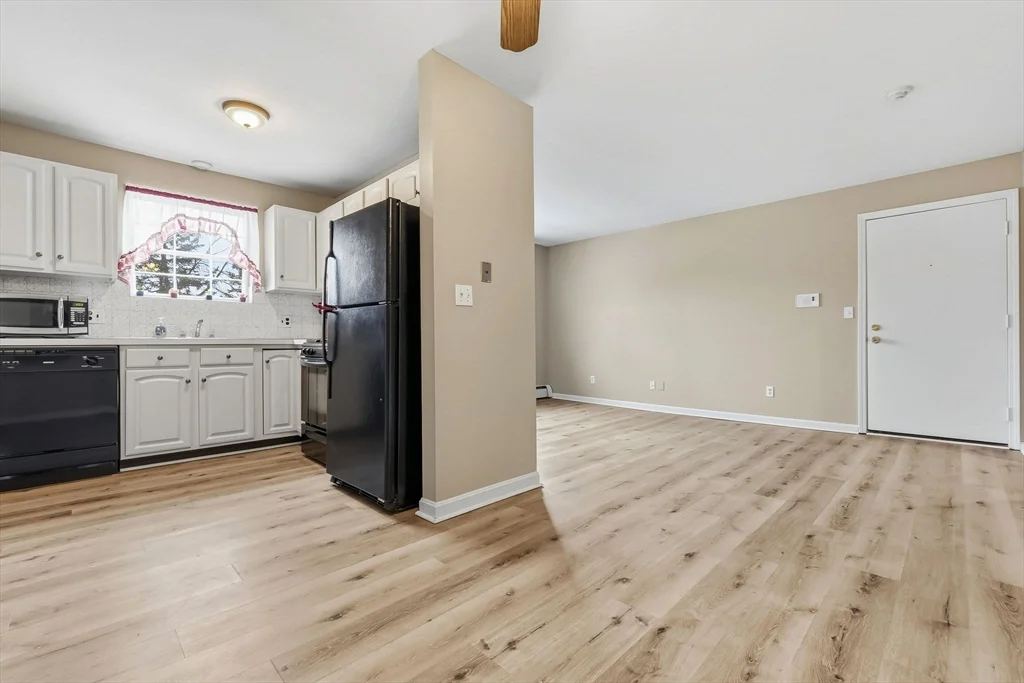 1 bed, 1 bath apartment for rent at 6 Venice St Unit B6, Danvers — photo 10 of 19