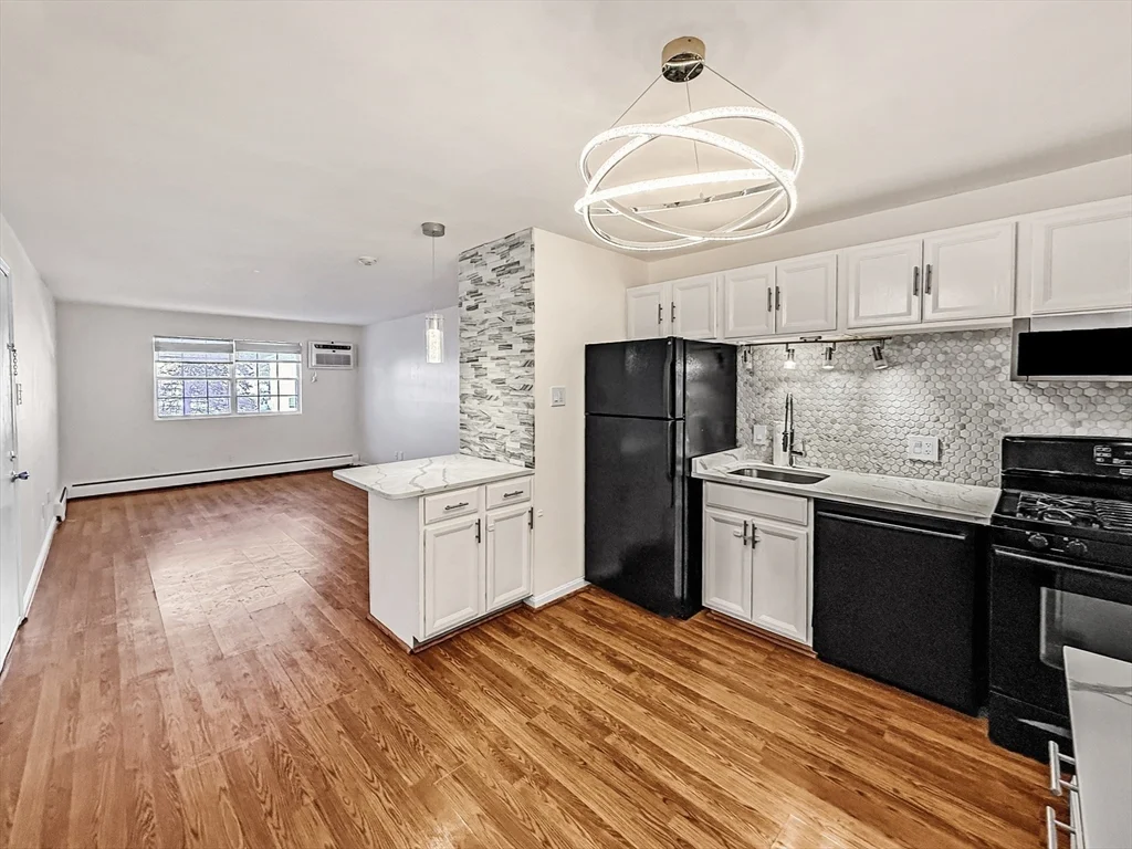 2 bed, 1 bath apartment for rent at 6 Venice Unit B3, Danvers — photo 8 of 31