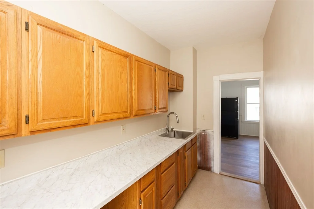2 bed, 1 bath apartment for rent at 6 Vernon Street Pl Unit 3, Worcester — photo 12 of 31