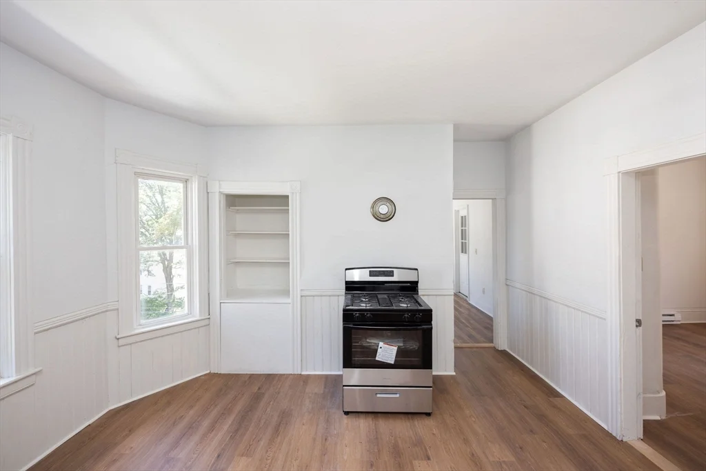 2 bed, 1 bath apartment for rent at 6 Vernon Street Pl Unit 3, Worcester — photo 18 of 31
