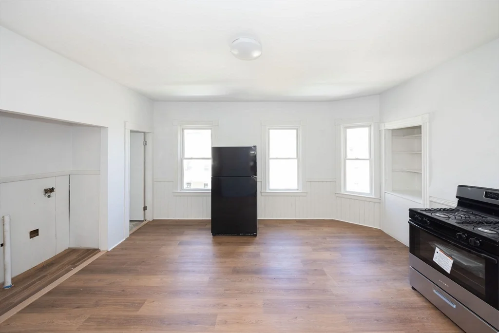 2 bed, 1 bath apartment for rent at 6 Vernon Street Pl Unit 3, Worcester — photo 24 of 31