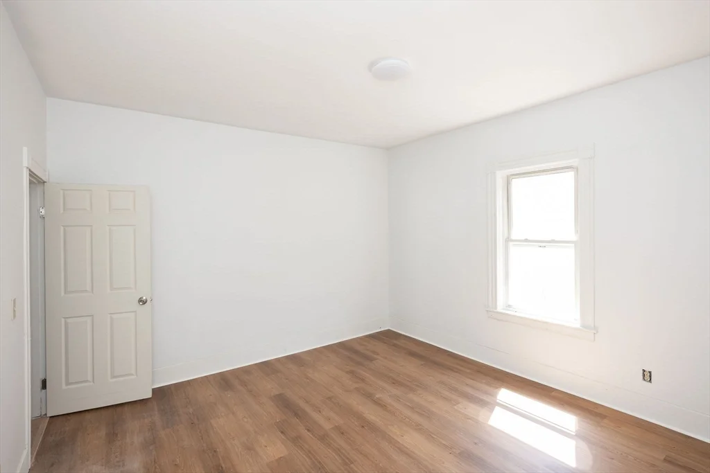 2 bed, 1 bath apartment for rent at 6 Vernon Street Pl Unit 3, Worcester — photo 17 of 31