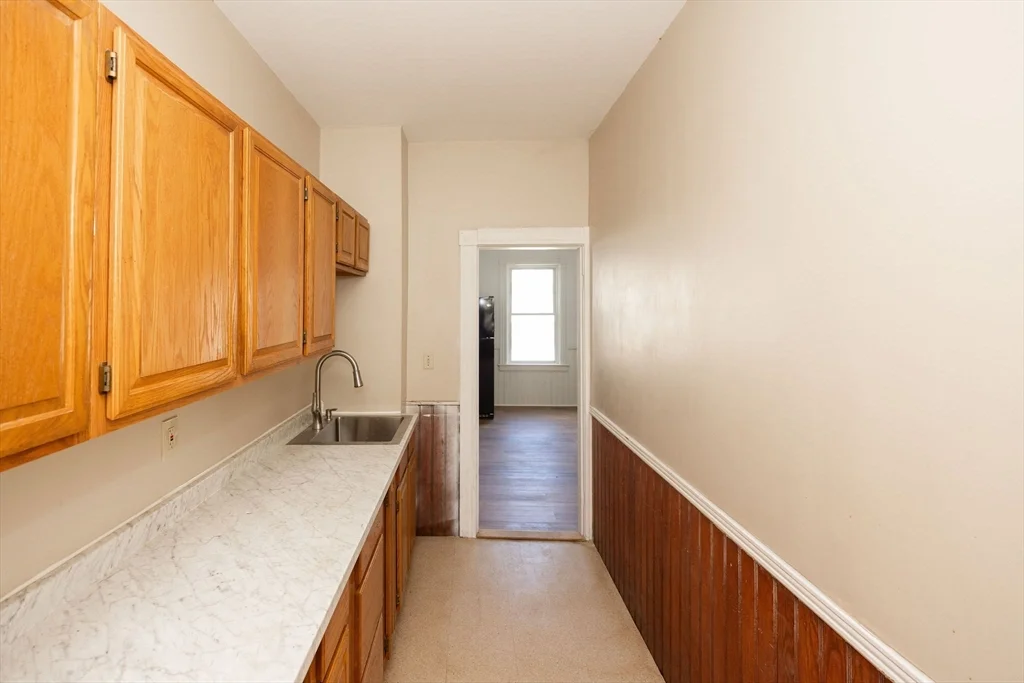 2 bed, 1 bath apartment for rent at 6 Vernon Street Pl Unit 3, Worcester — photo 11 of 31