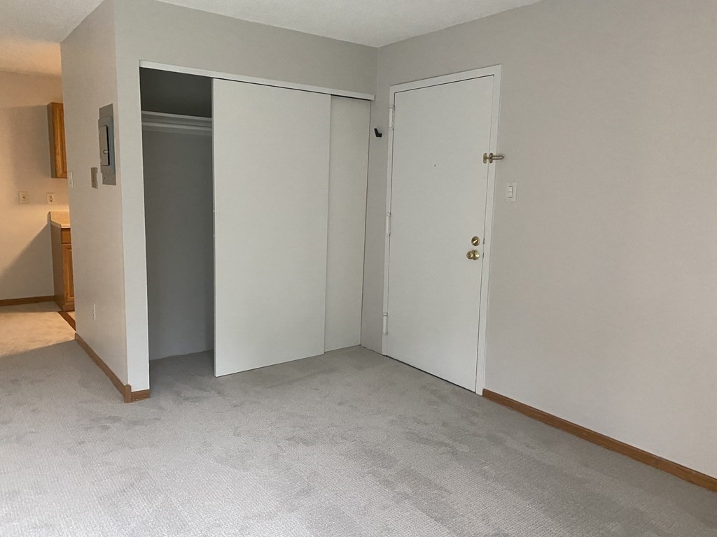 1 bed, 1 bath apartment for rent at 6 Village Way Unit 24, Natick — photo 4 of 12