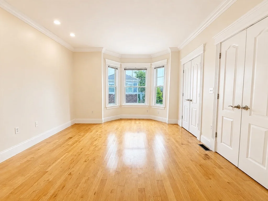 1 bed, 1 bath apartment for rent at 6 Vinton Unit 2, South Boston — photo 6 of 9