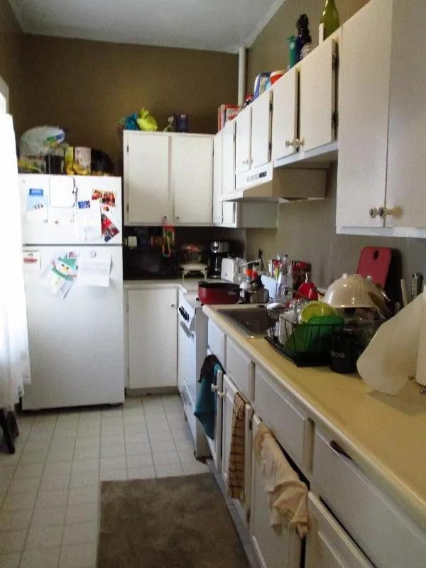 3 bed, 1 bath apartment for rent at 6 Walk Hill St Unit 0, Jamaica Plain — photo 12 of 20