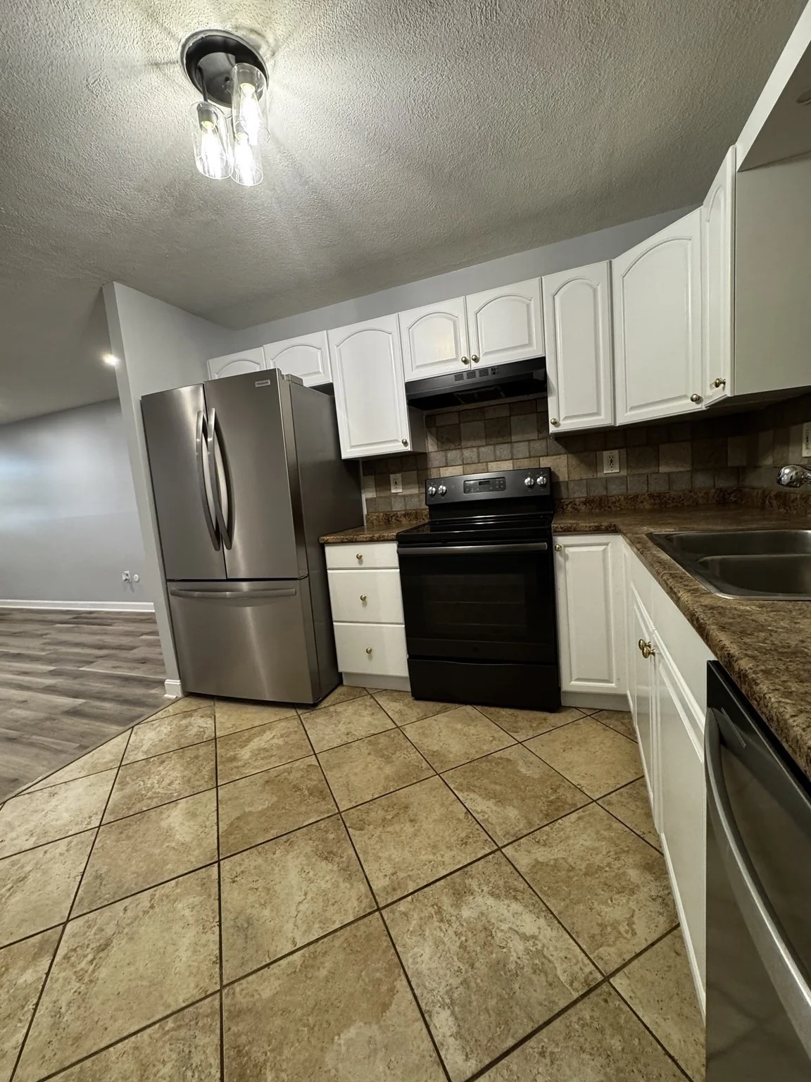 2 bed, 1 bath apartment for rent at 6 Walker Rd Unit 4, North Andover — photo 4 of 18
