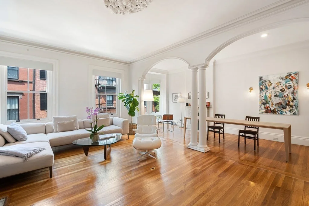 2 bed, 2 bath apartment for rent at 6 Walnut St Unit 3, Beacon Hill