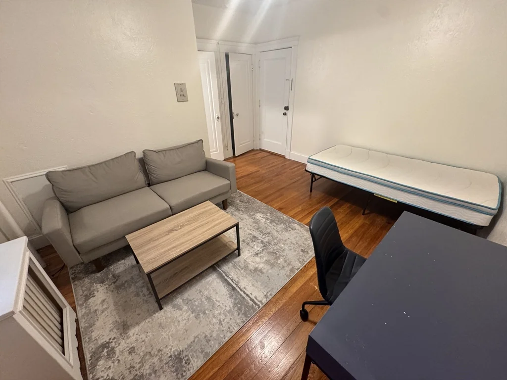 Studio bed, 1 bath apartment for rent at 6 Washington Ave Unit 11, Neighborhood Nine — photo 6 of 19