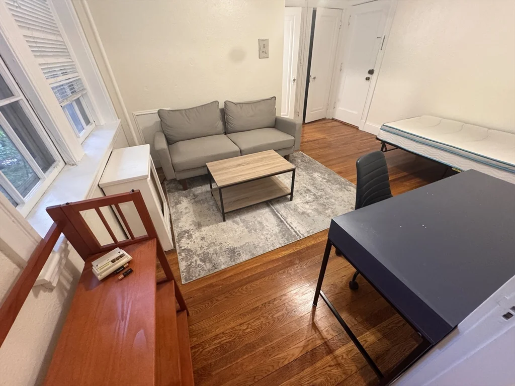 Studio bed, 1 bath apartment for rent at 6 Washington Ave Unit 11, Neighborhood Nine — photo 10 of 19