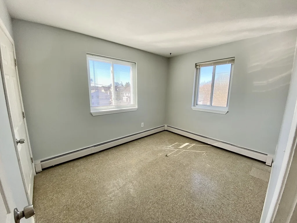 2 bed, 1 bath apartment for rent at 6 Waterloo St Unit 8, Hyde Park — photo 10 of 19