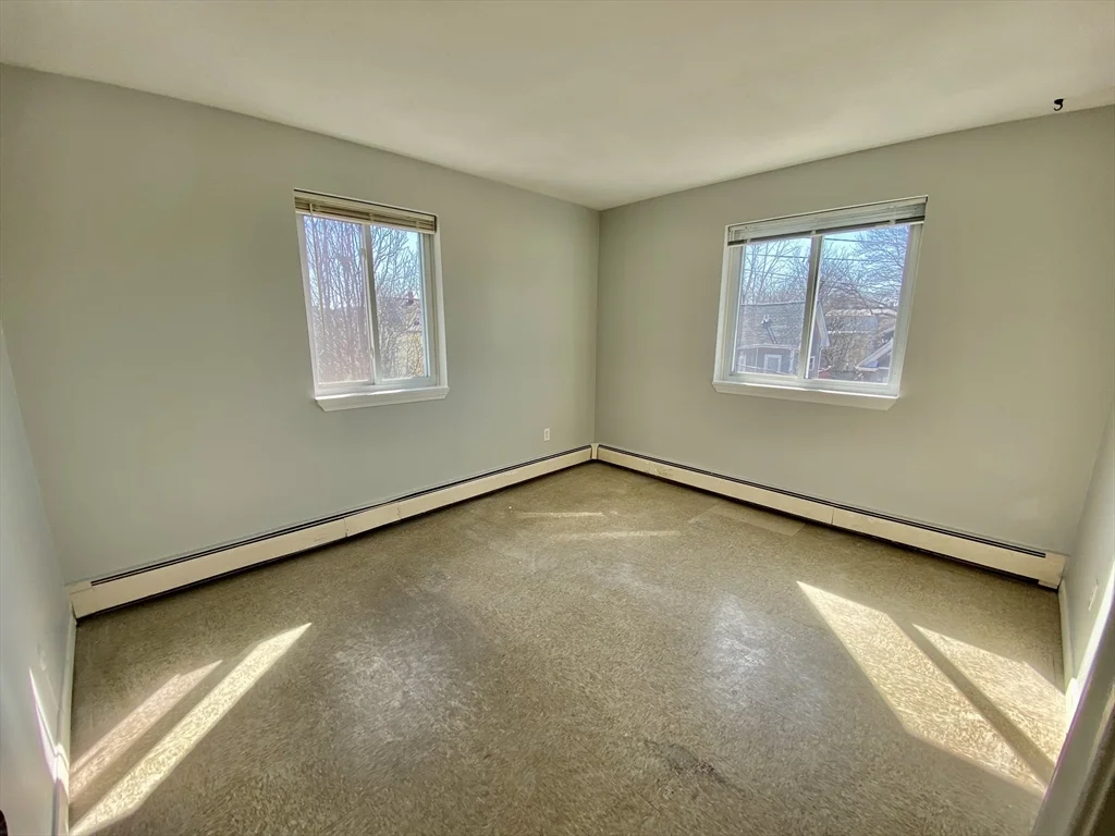 2 bed, 1 bath apartment for rent at 6 Waterloo St Unit 8, Hyde Park — photo 8 of 19