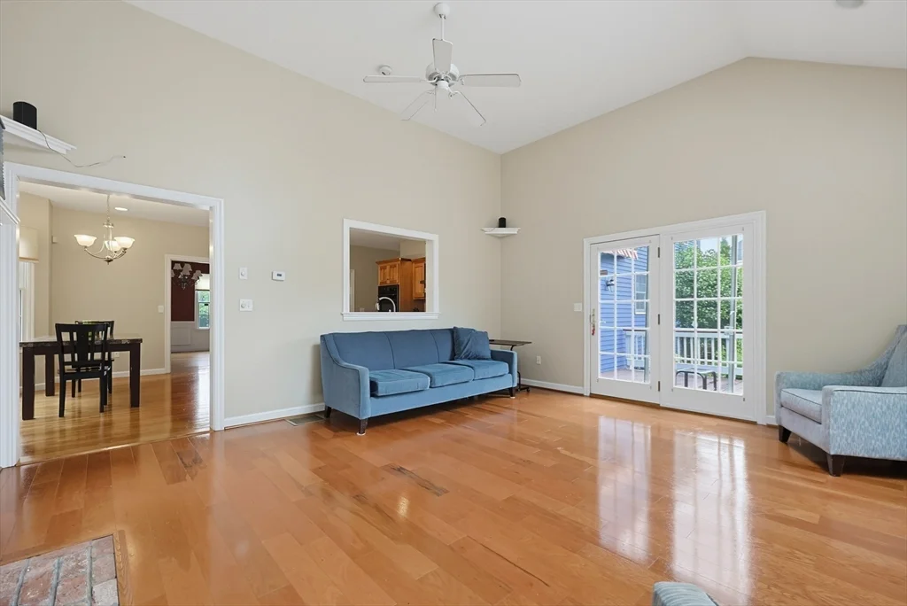4 bed, 3 bath apartment for rent at 6 Waterville St, Shrewsbury — photo 14 of 33