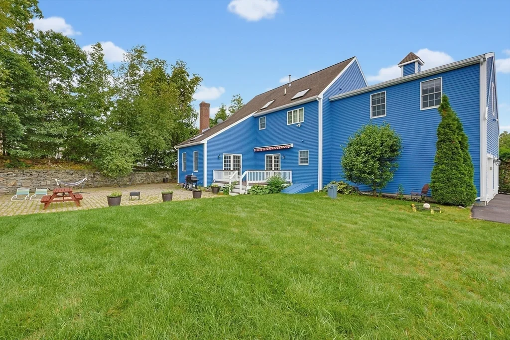 4 bed, 3 bath apartment for rent at 6 Waterville St, Shrewsbury — photo 2 of 33