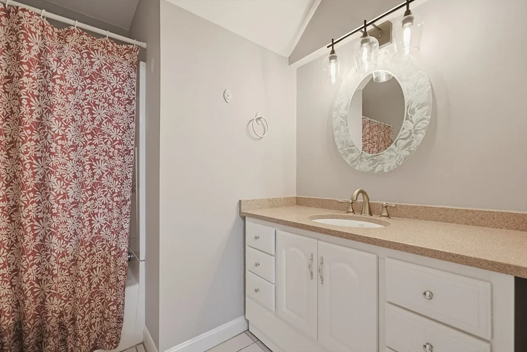 4 bed, 3 bath apartment for rent at 6 Waterville St, Shrewsbury — photo 30 of 33