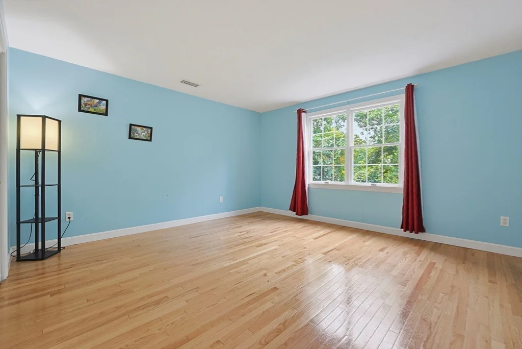 4 bed, 3 bath apartment for rent at 6 Waterville St, Shrewsbury — photo 25 of 33