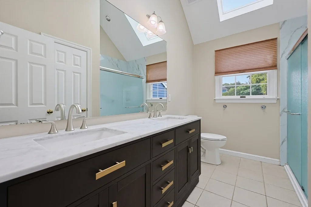 4 bed, 3 bath apartment for rent at 6 Waterville St, Shrewsbury — photo 27 of 33