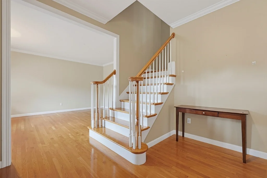 4 bed, 3 bath apartment for rent at 6 Waterville St, Shrewsbury — photo 3 of 33
