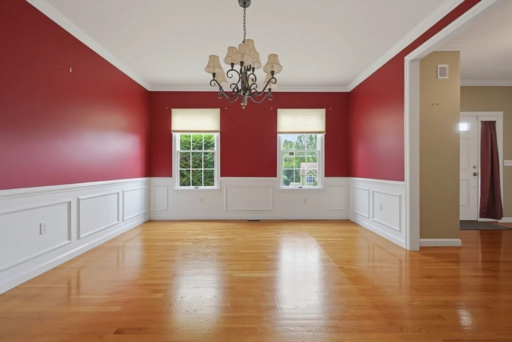 4 bed, 3 bath apartment for rent at 6 Waterville St, Shrewsbury — photo 6 of 33