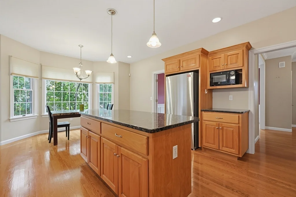 4 bed, 3 bath apartment for rent at 6 Waterville St, Shrewsbury — photo 10 of 33