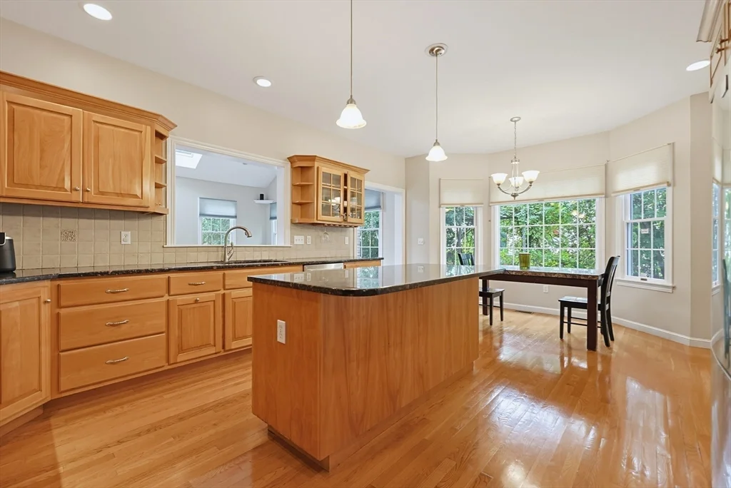 4 bed, 3 bath apartment for rent at 6 Waterville St, Shrewsbury — photo 11 of 33