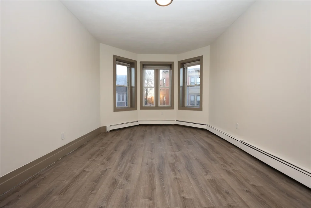 3 bed, 1 bath apartment for rent at 6 Waumbeck Unit 2, Roxbury — photo 9 of 19