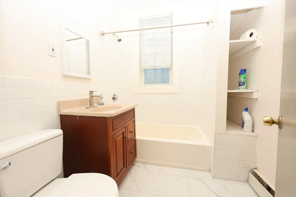 3 bed, 1 bath apartment for rent at 6 Waumbeck Unit 2, Roxbury — photo 6 of 19