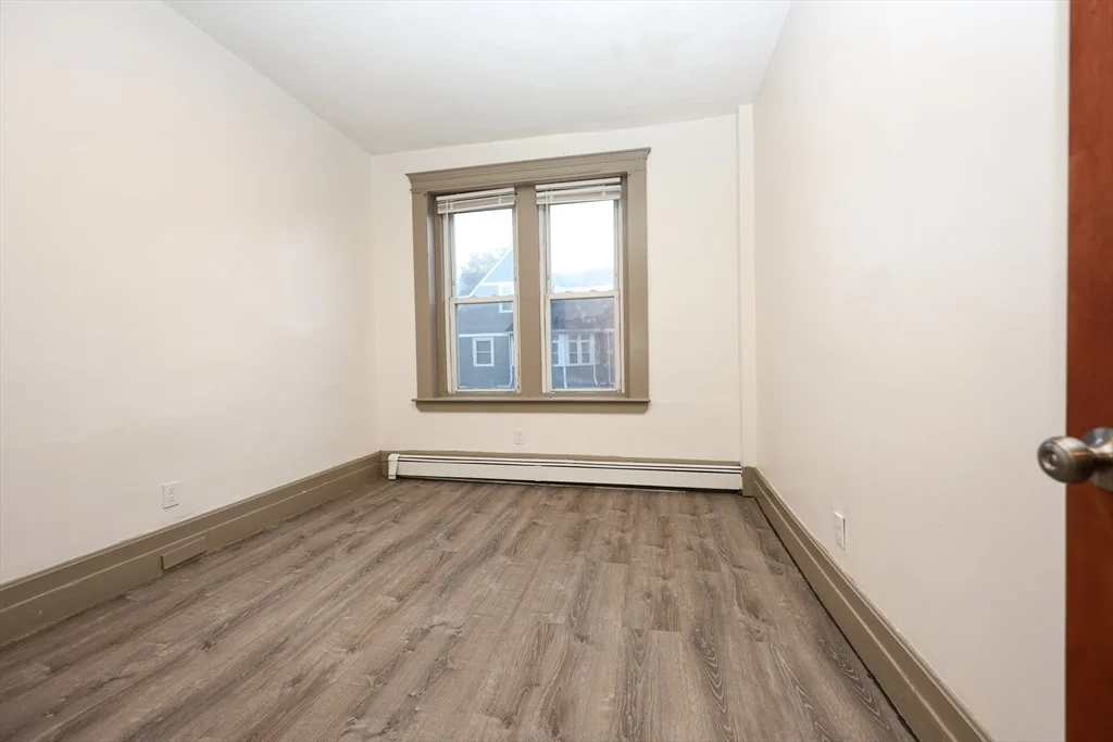 3 bed, 1 bath apartment for rent at 6 Waumbeck Unit 2, Roxbury — photo 10 of 19