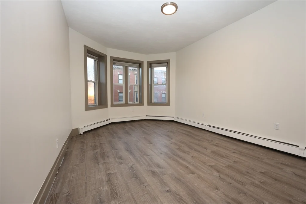 3 bed, 1 bath apartment for rent at 6 Waumbeck Unit 2, Roxbury — photo 8 of 19